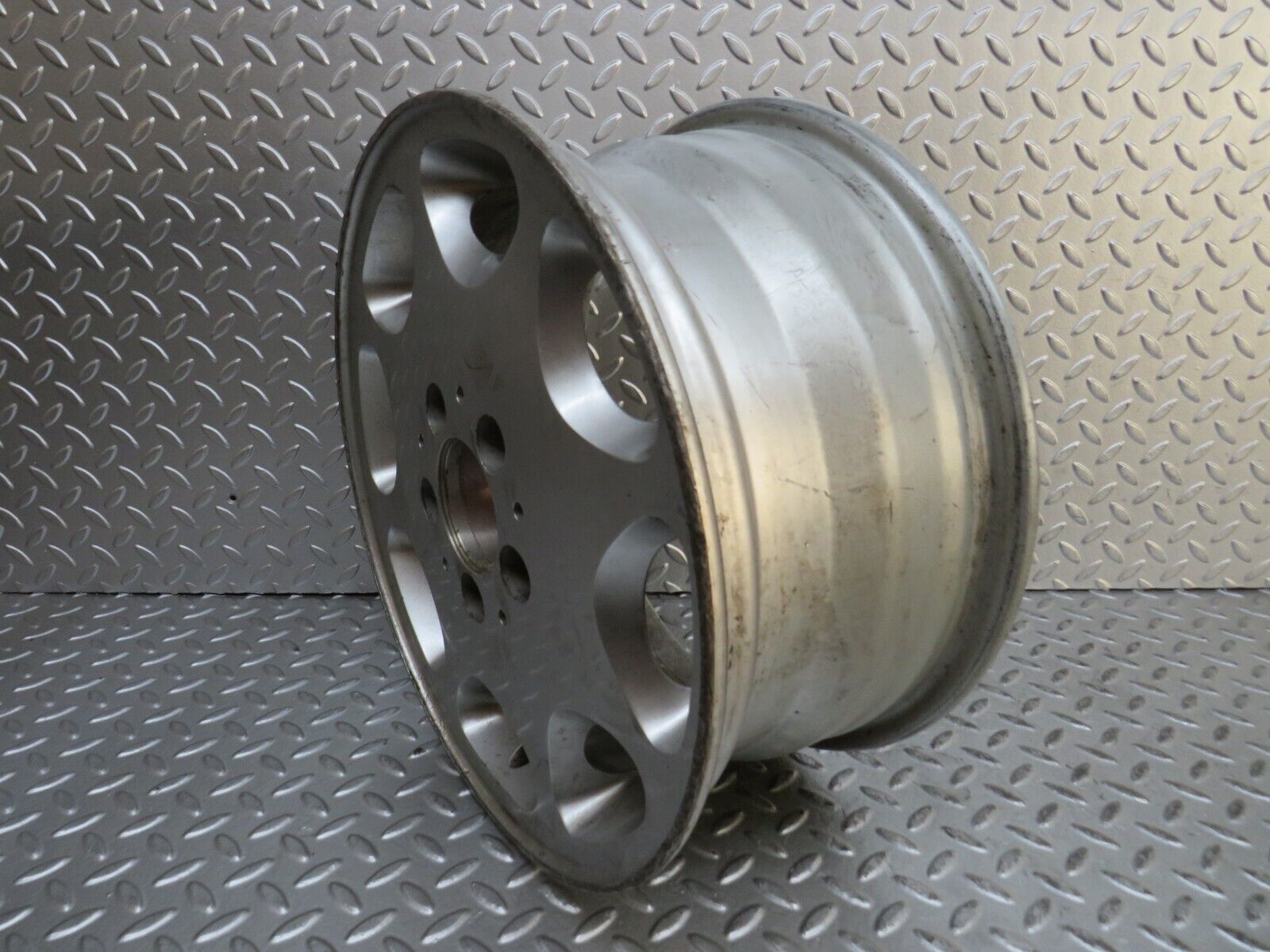 29200 C124 320CE Coupe Mercedes-Benz Alloy Wheel 7Jx15H2 ET41 1244011902