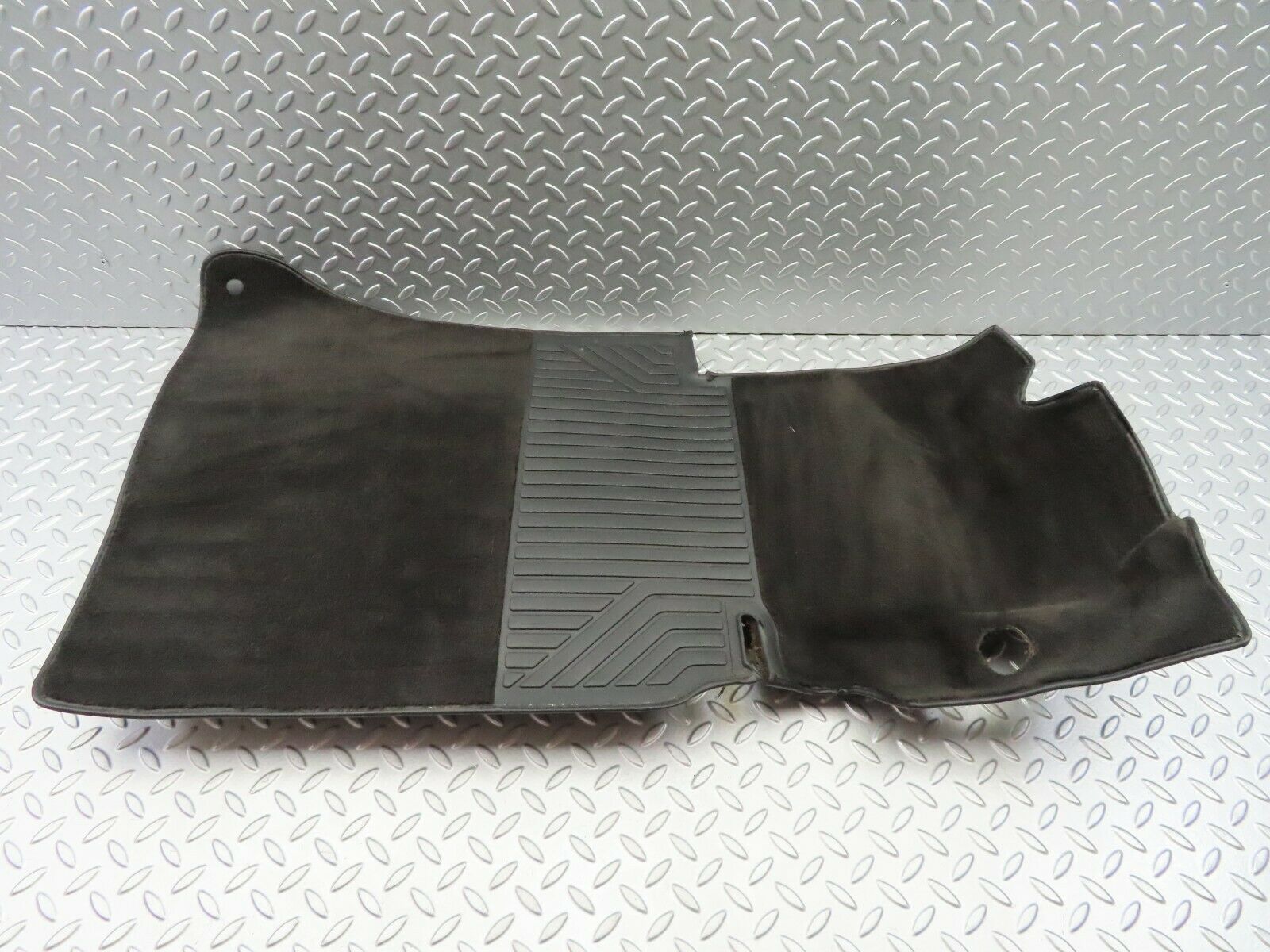 6660 Mercedes-Benz S124 E220 Wagon Front Right Driver Side Floor Carpet