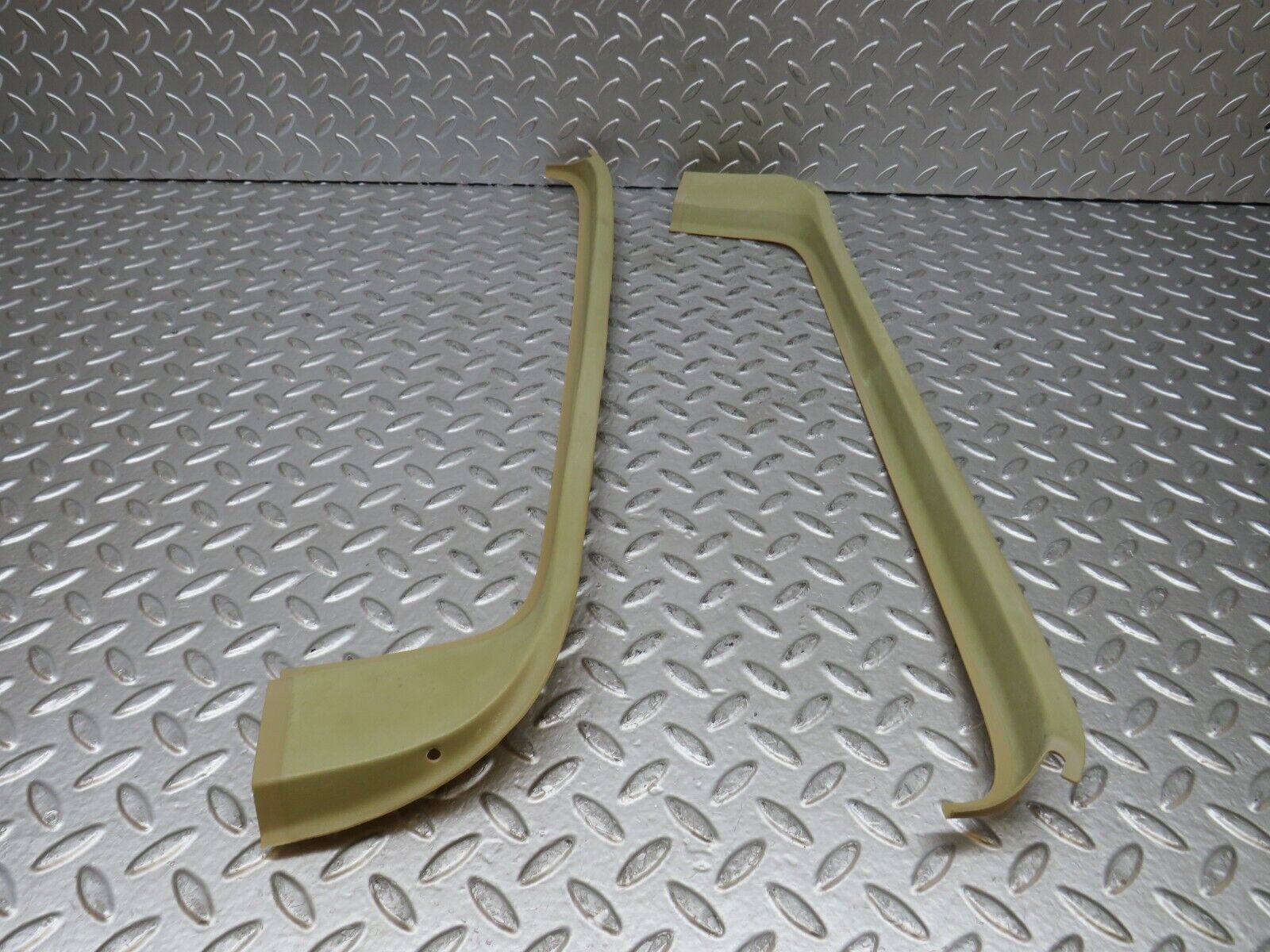 27569 Mercedes-Benz S124 300TE Inner Tailgate Cover Trim Pair Beige 1247450171