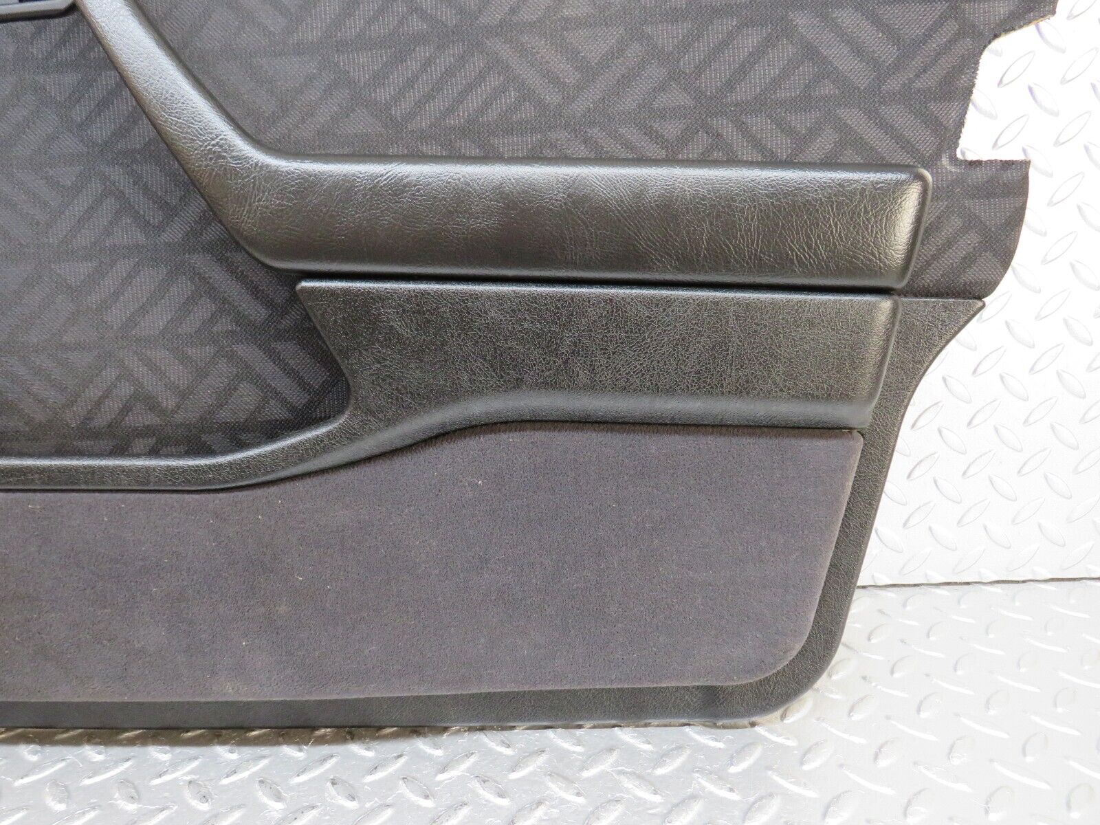 33355 Mercedes-Benz W202 C180 Front Right Door Card 2027202463