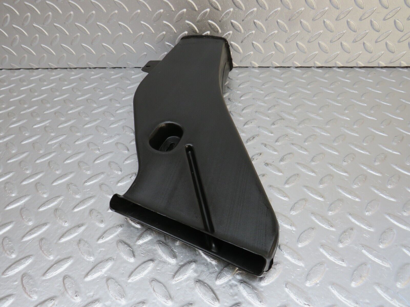 33582 Mercedes-Benz W201 190E 2.0L Air Duct Heater Ventilation Left 2018310146