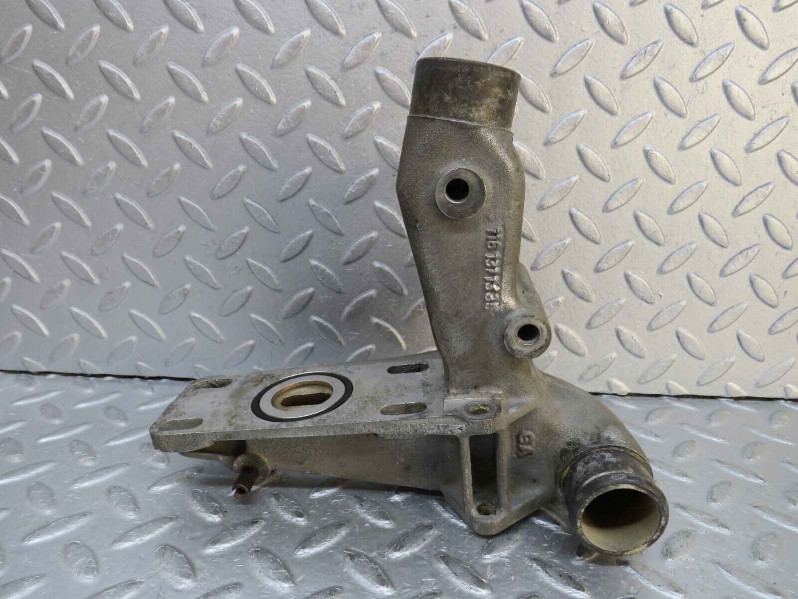 37589 Mercedes-Benz W109 300SEL Air Suspension Compressor Bracket 1161311335