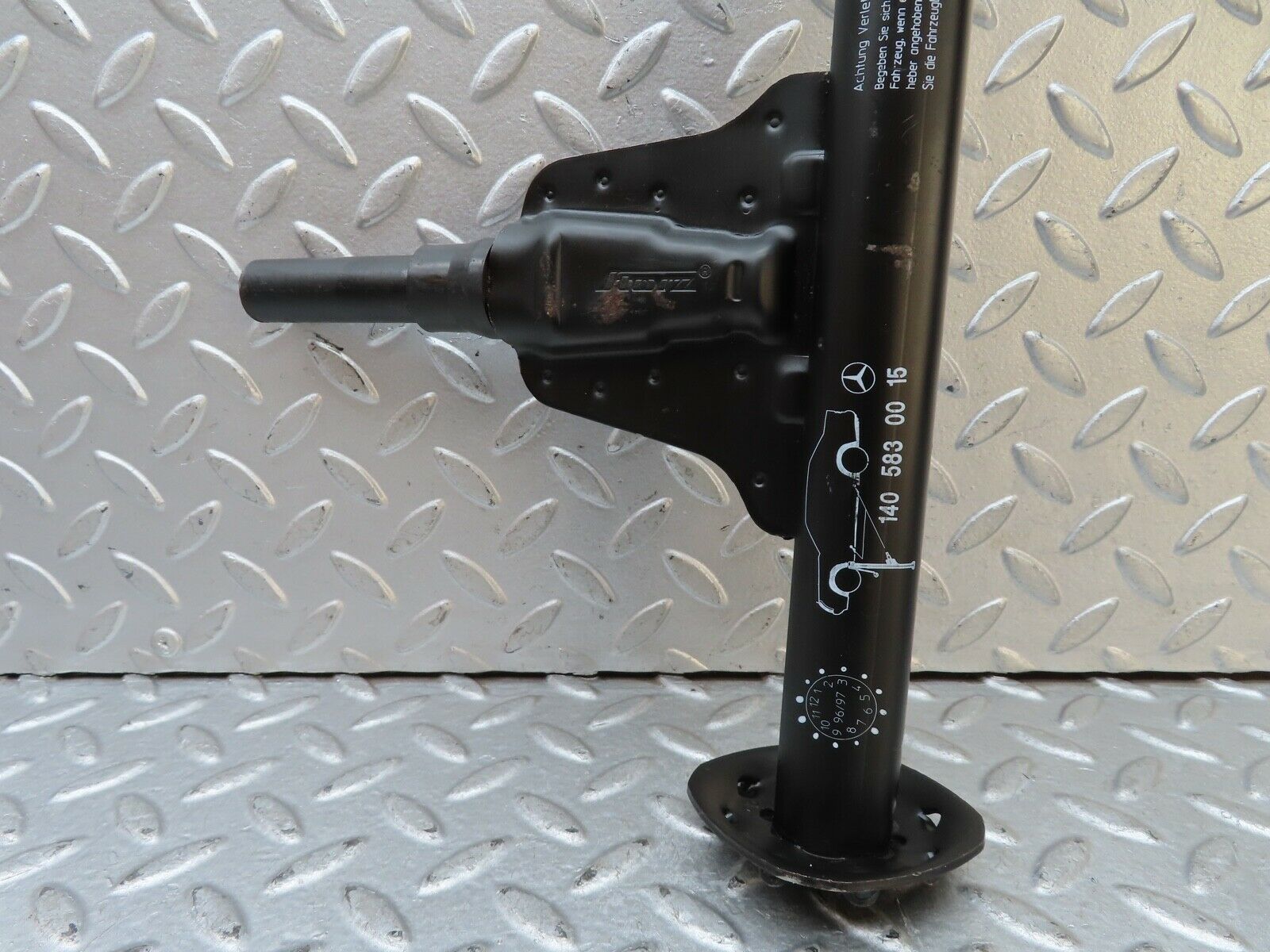 19647 Mercedes-Benz C140 CL420 Coupe Car Jack 1405830015