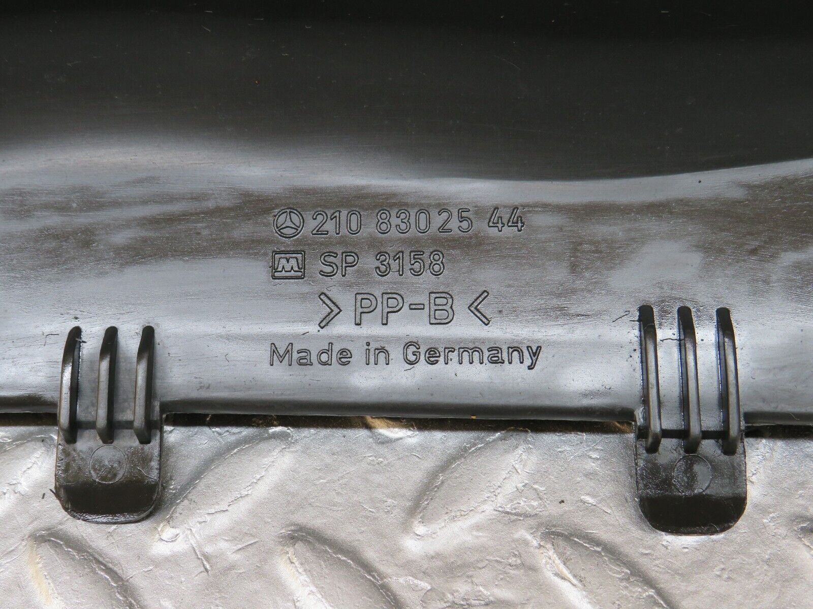 34719 Mercedes-Benz W210 320E Water Drain 2108302544