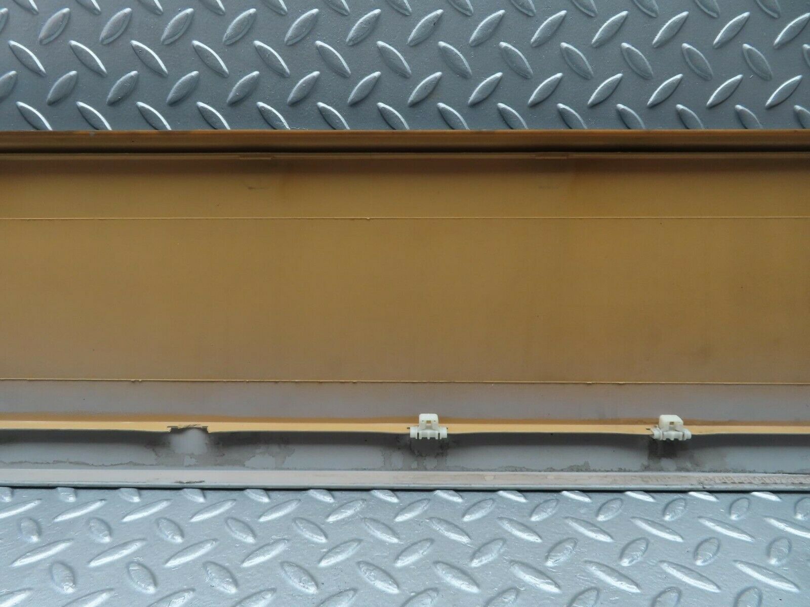 10539 Mercedes-Benz W201 190E Front Right Door Moulding Trim 2016905640