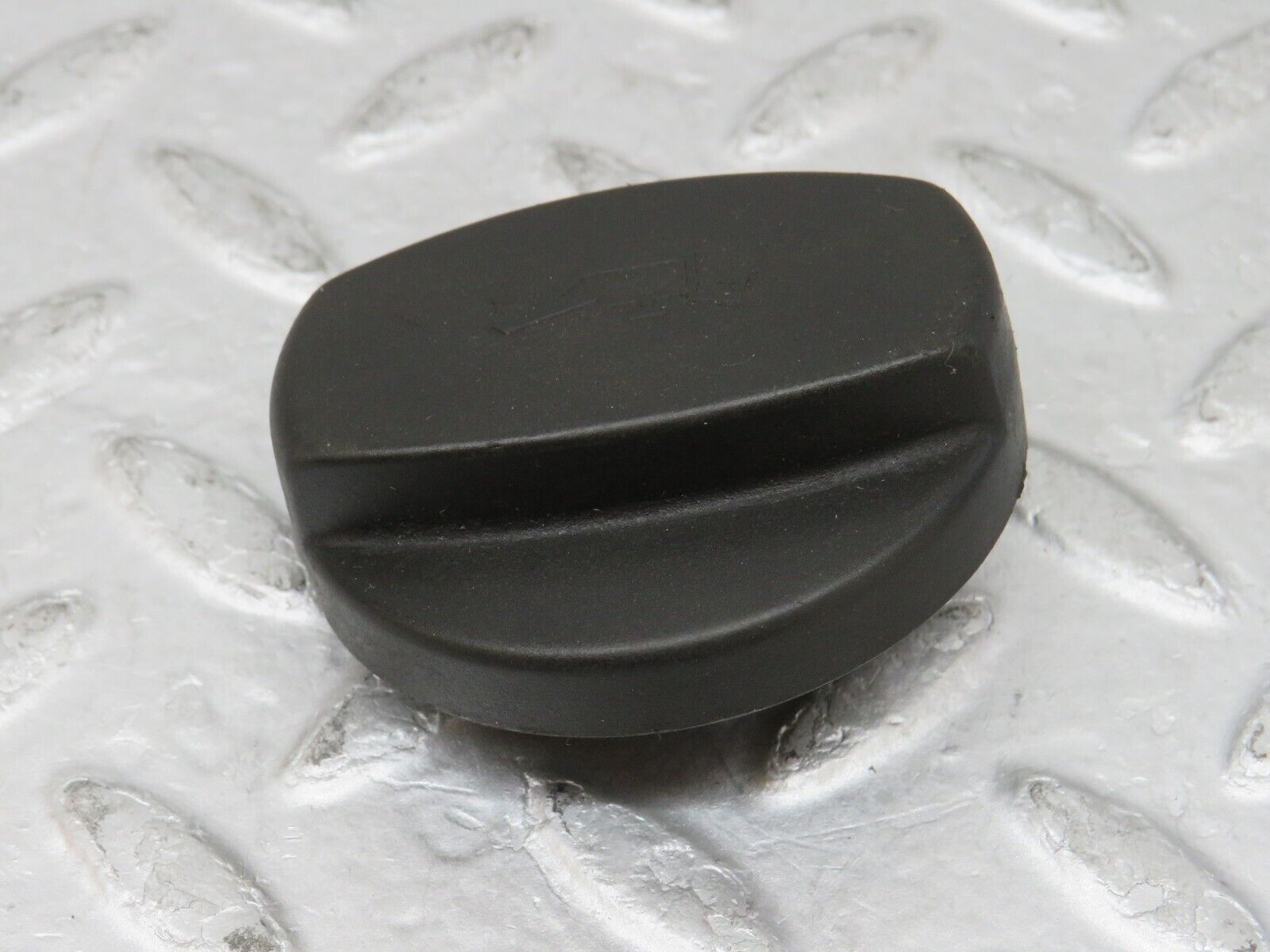 35732 Mercedes-Benz W124 Engine Oil Filler Cap 1110180302