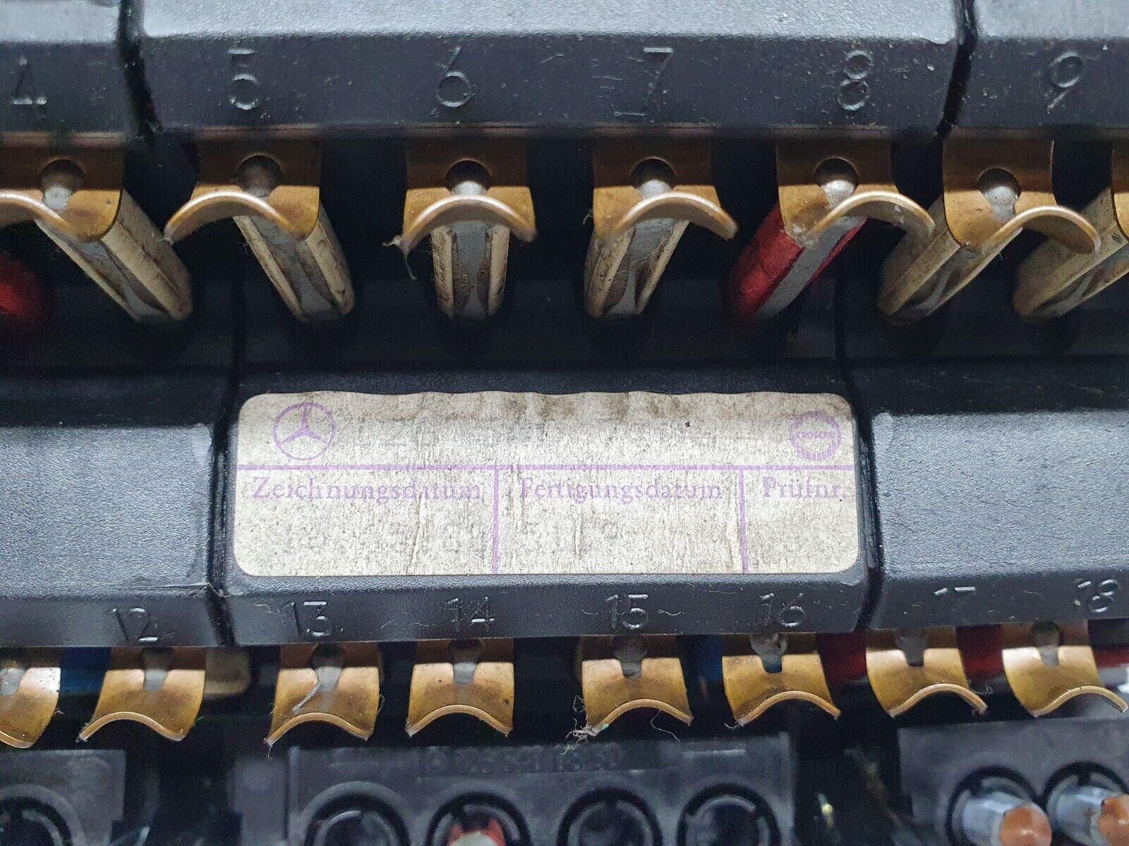 41210 Mercedes-Benz W126 300SE Fuse Box 1265407206 1265400850 1265454140