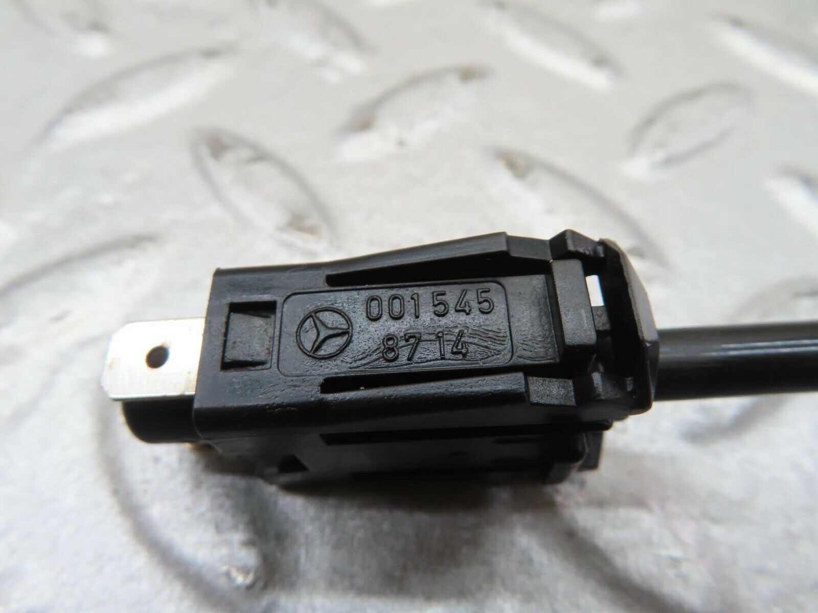14729 Mercedes-Benz W201 190E Door Contact Switch 3pcs 0015458714