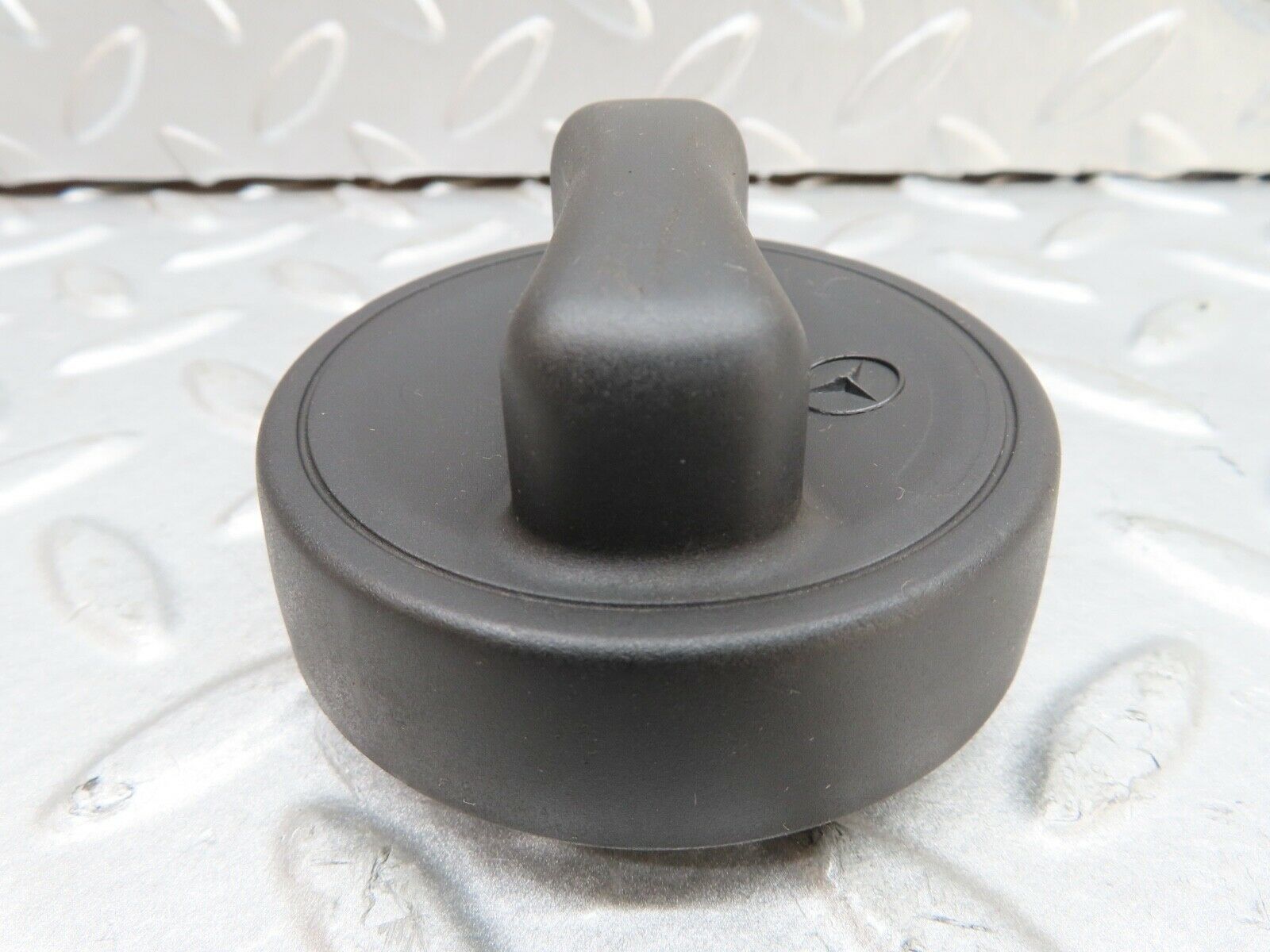 17510 Mercedes-Benz W140 S320 Fuel Tank Cap 1404700005