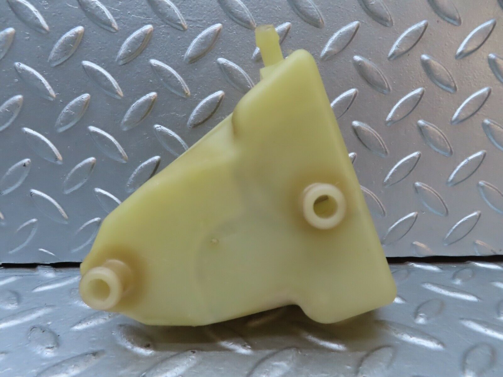 21237 Mercedes-Benz W123 230E Brake Fluid Reservoir Tank