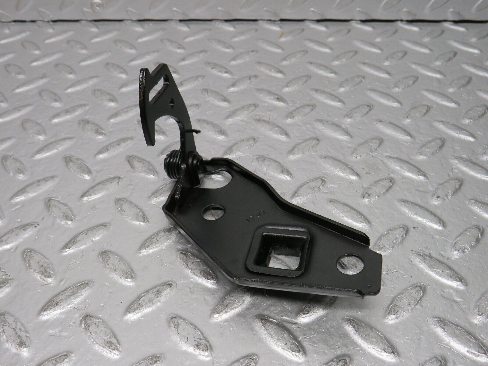 31456 Mercedes-Benz S124 220TE Wagon Bonnet Release Latch 1248800360