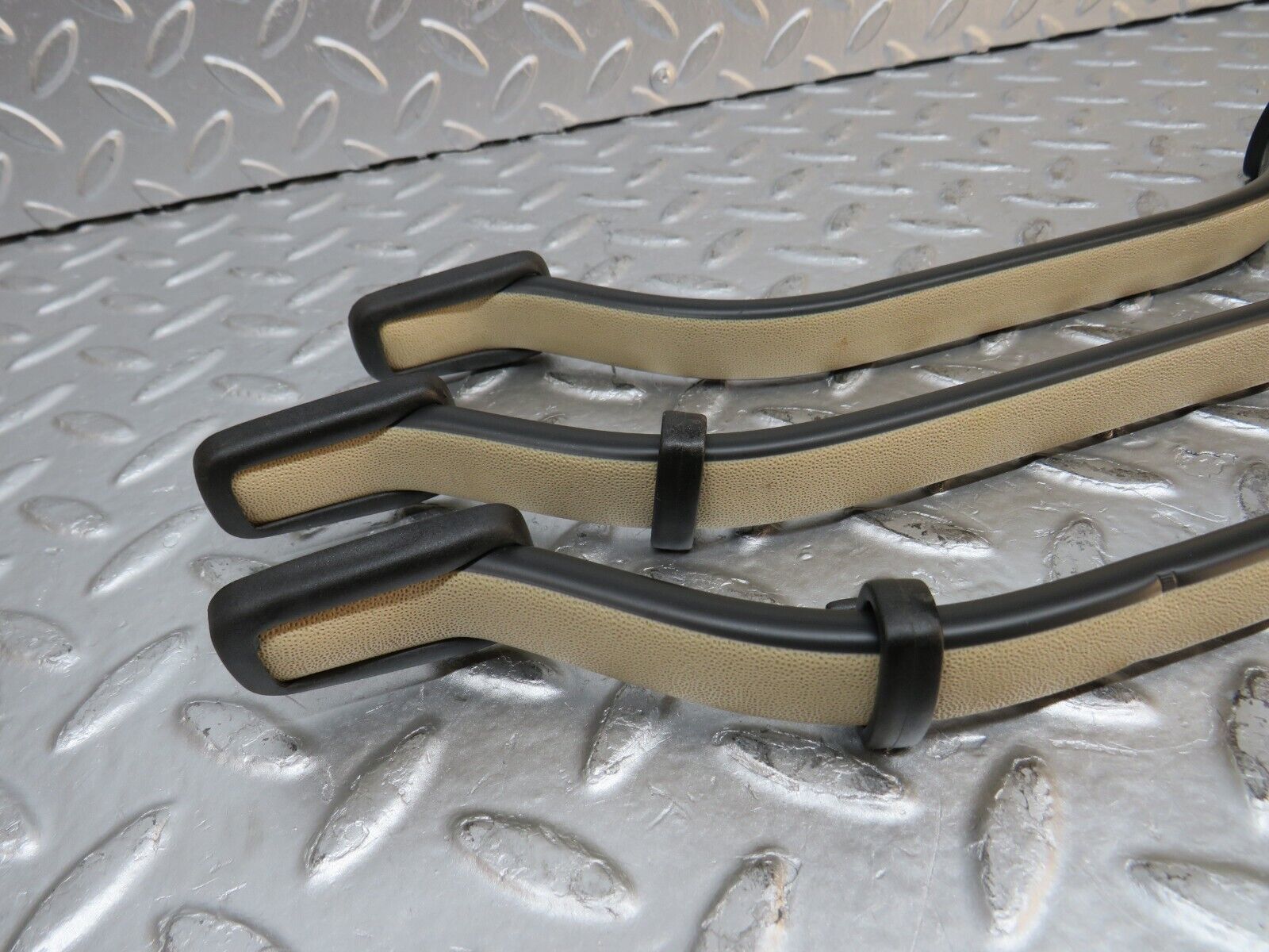 0470 Mercedes-Benz W123 230E Interior Roof Grab Handle Set