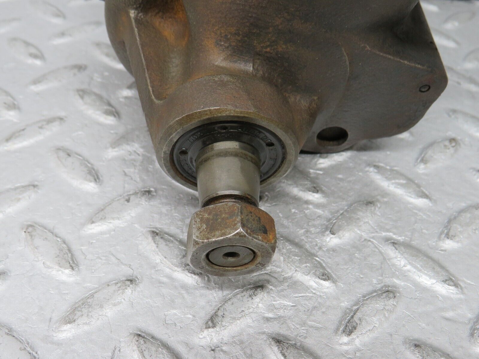 35923 Mercedes-Benz 240D OM616.912 Power Steering Pump