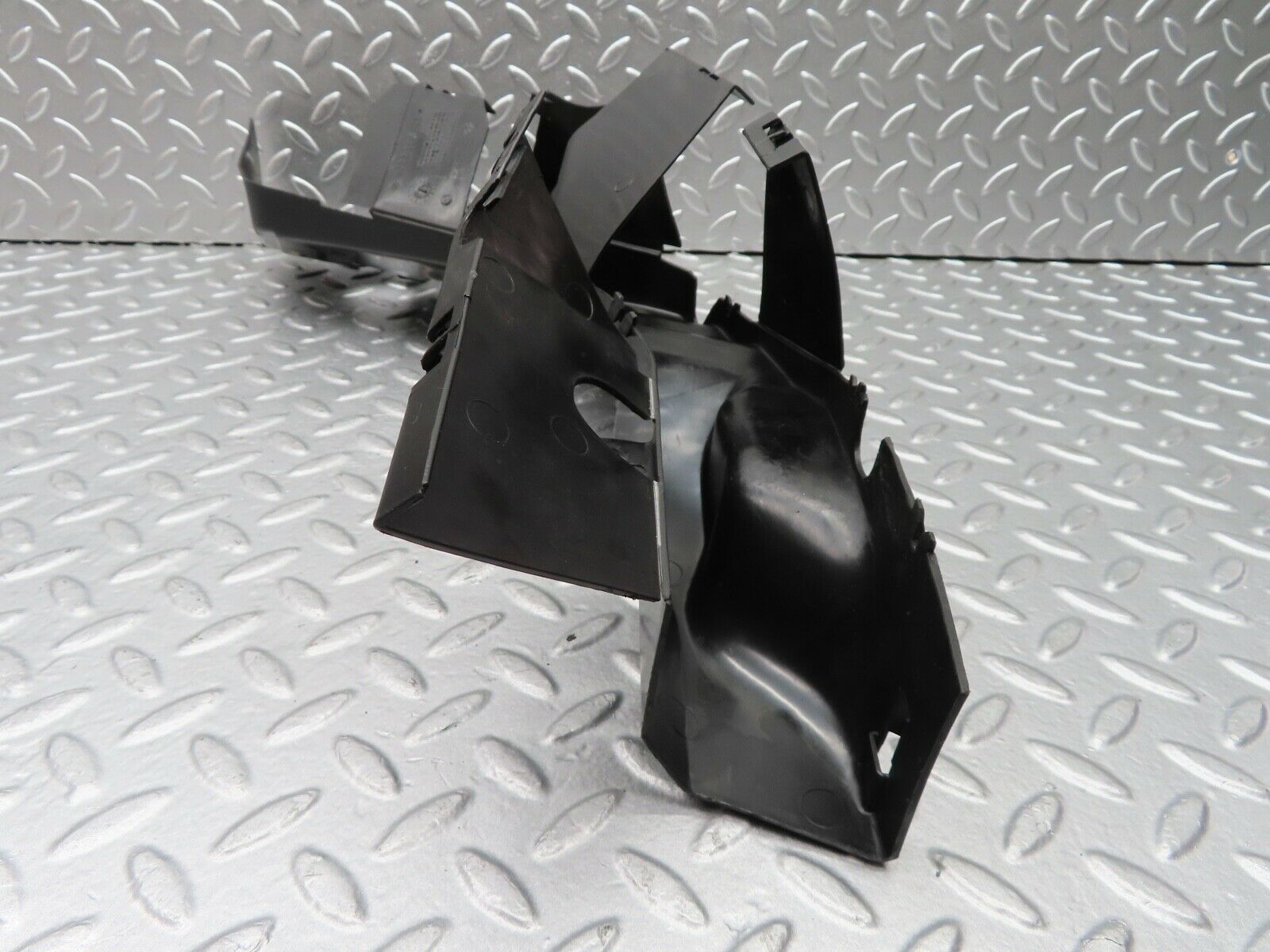 19889 Mercedes-Benz R129 300SL Coupe Rear Right Cable Channel 1298212236