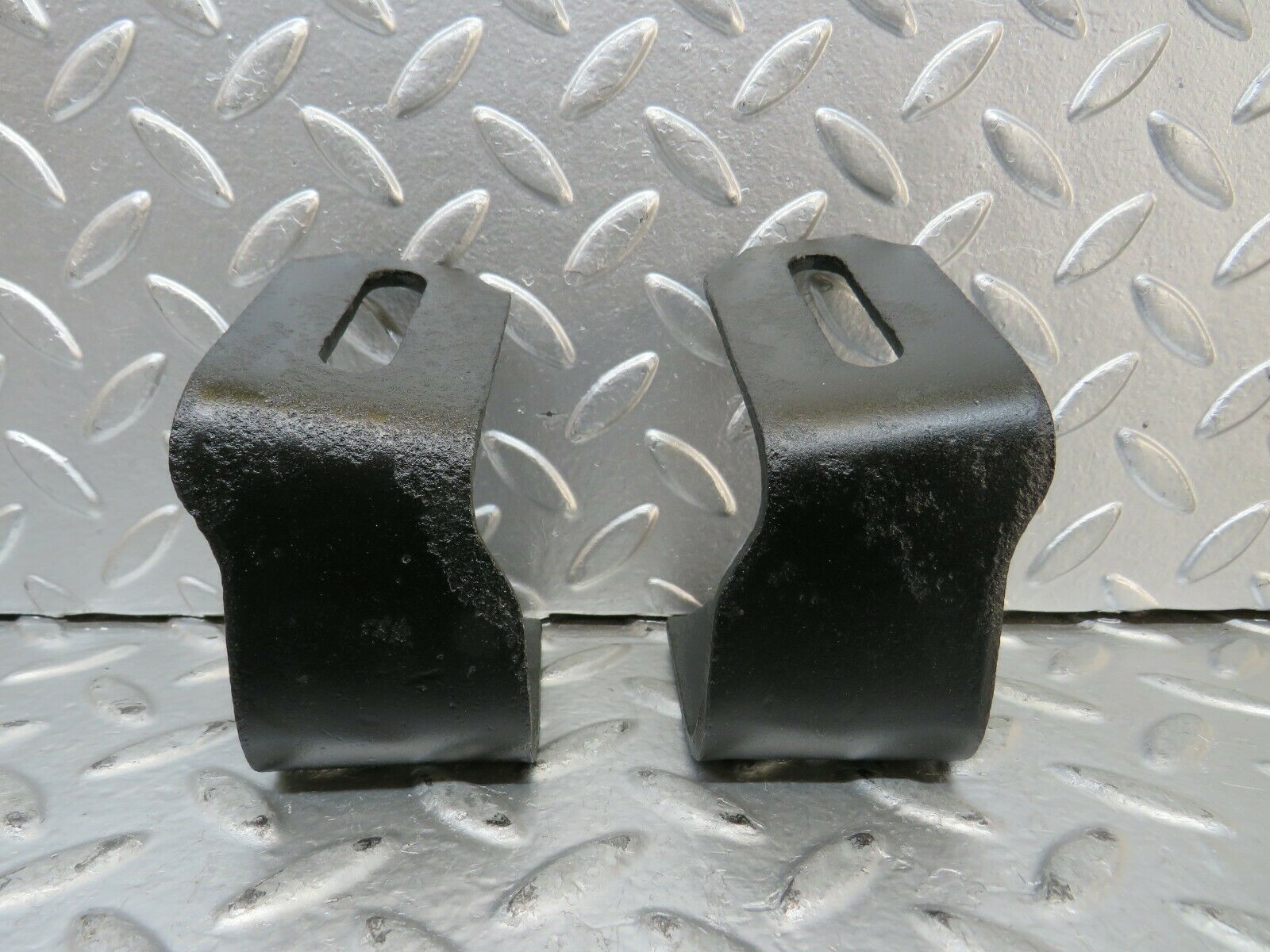 23388 Mercedes-Benz W116 350SE Front Bumper Bracket Pair