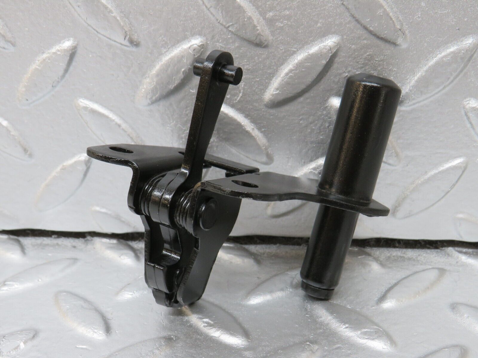 34676 Mercedes-Benz W124 260E Bonnet Lock Catch 1248800260