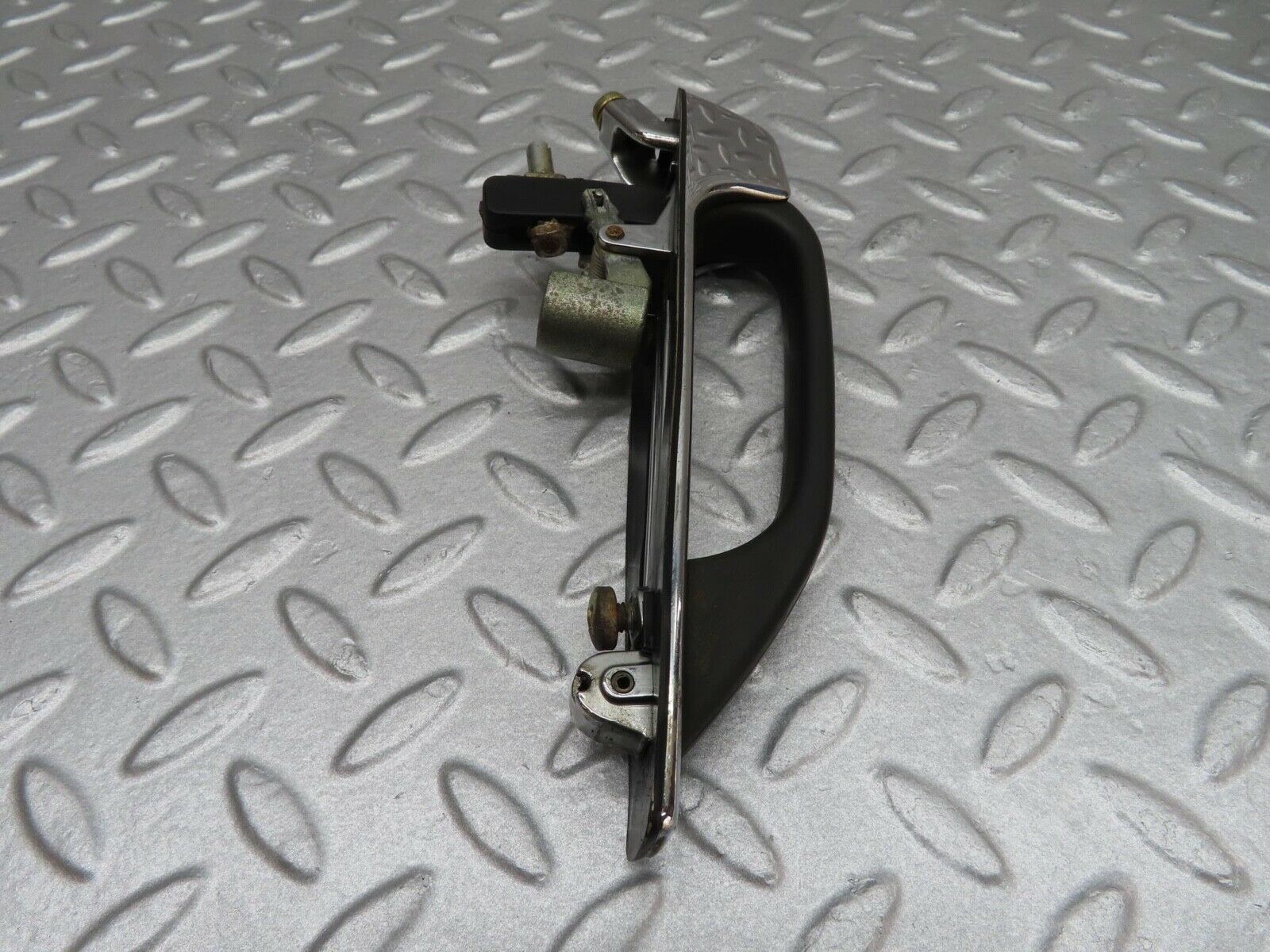 15967 Mercedes-Benz W123 280E Rear Right Exterior Door Handle 1237600359