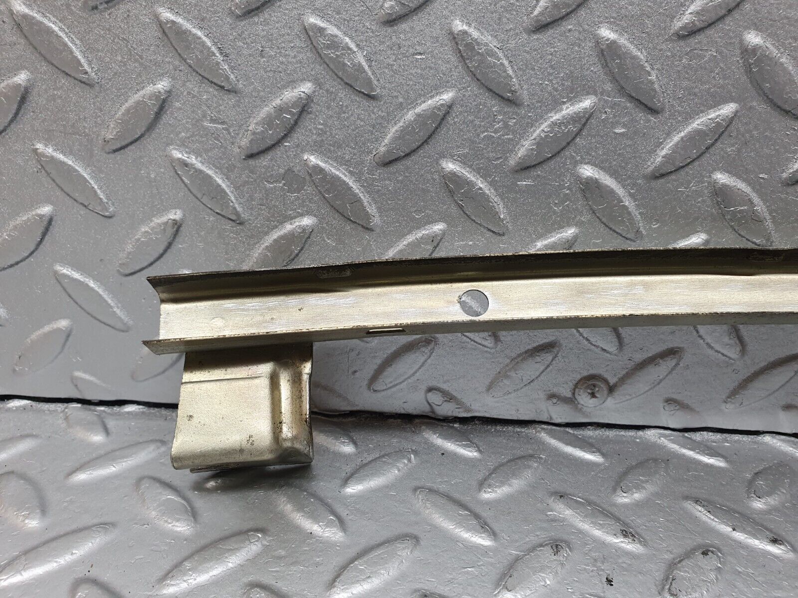 41067 Mercedes-Benz W126 300SE Rear Left Door Window Channel