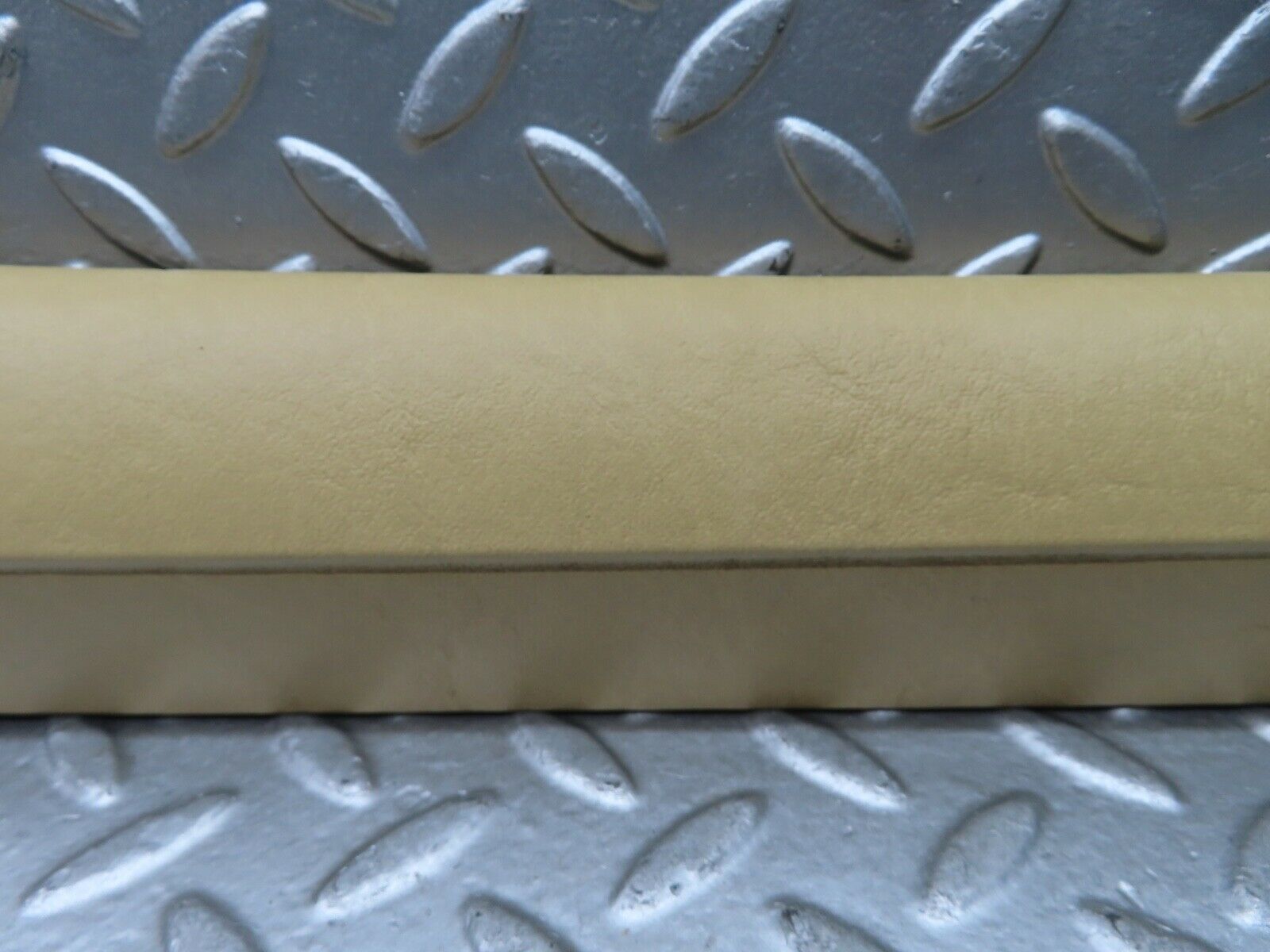 21047 Mercedes-Benz W123 230E A Pillar Cover Left Side Beige