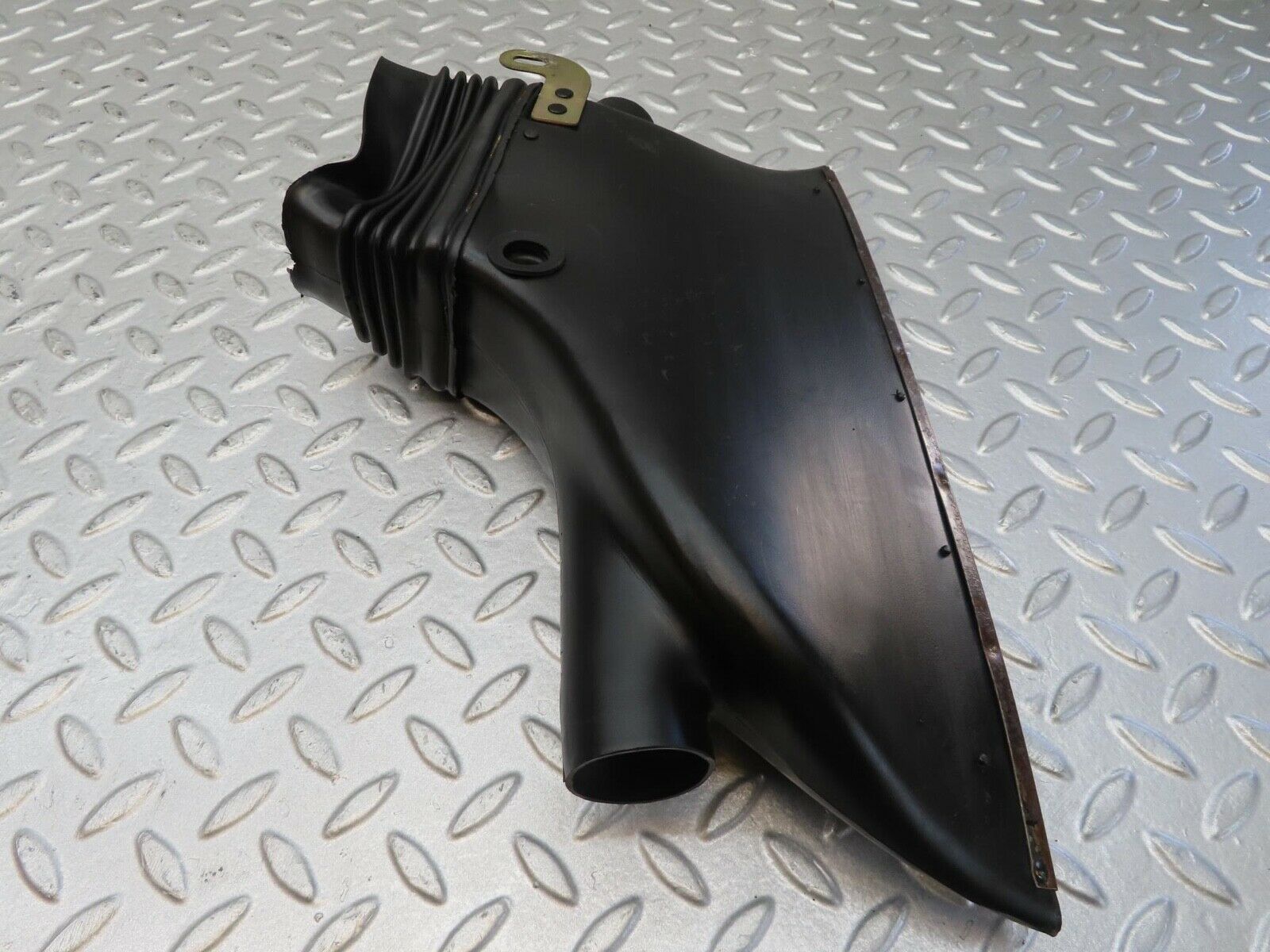 12392 Mercedes-Benz W108 280SE 3.5 Air Vent Duct Left Side