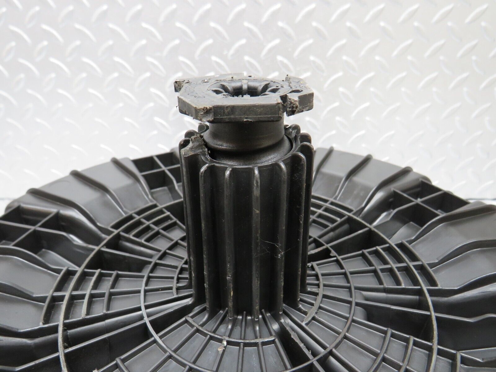 34794 Mercedes-Benz W210 320E Spare Wheel Holder 1248980765 2108980307