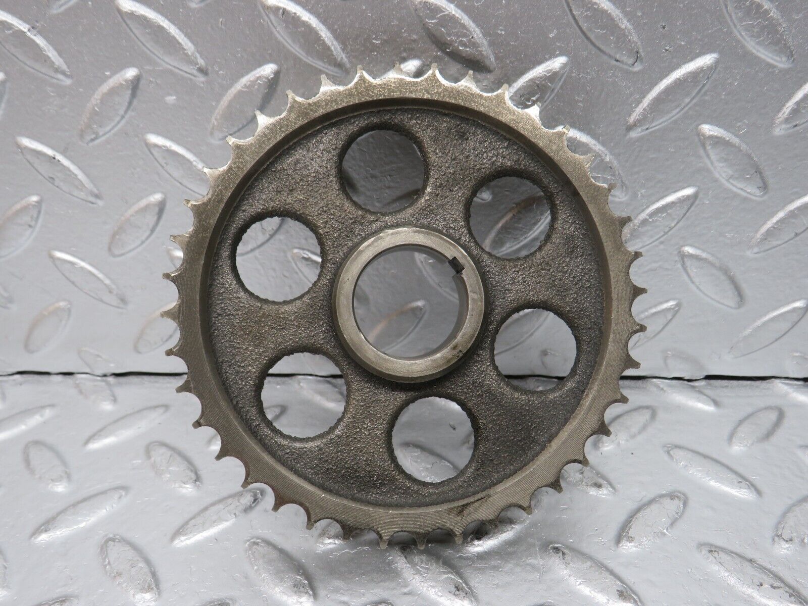 31067 Mercedes-Benz W123 200D Camshaft Timing Gear 1210520201