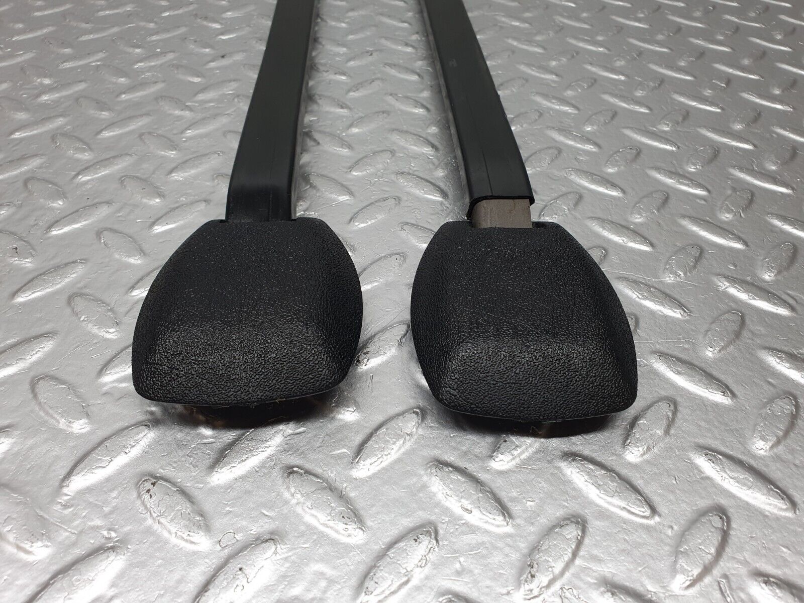 41415 Mercedes-Benz W124 200E Seat Belt Runner Pair
