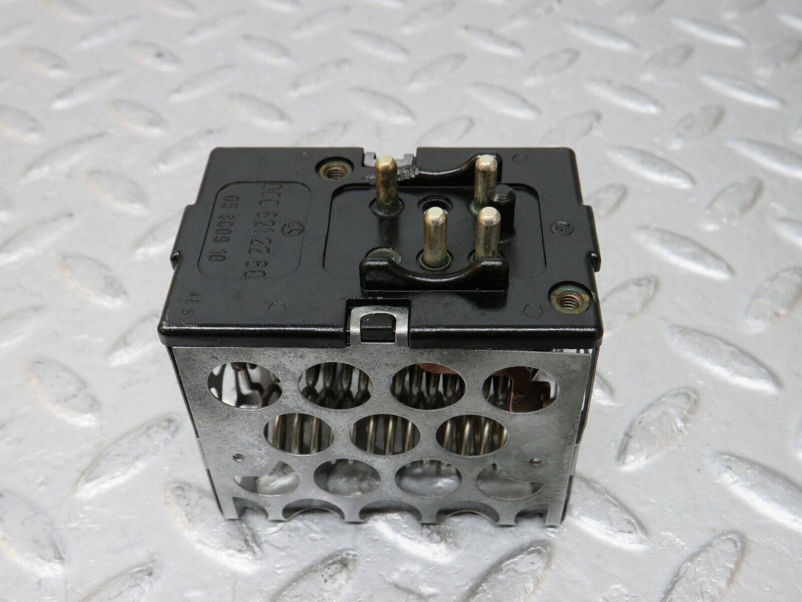 34779 Mercedes-Benz W210 320E Heater Blower Resistor 0008212260