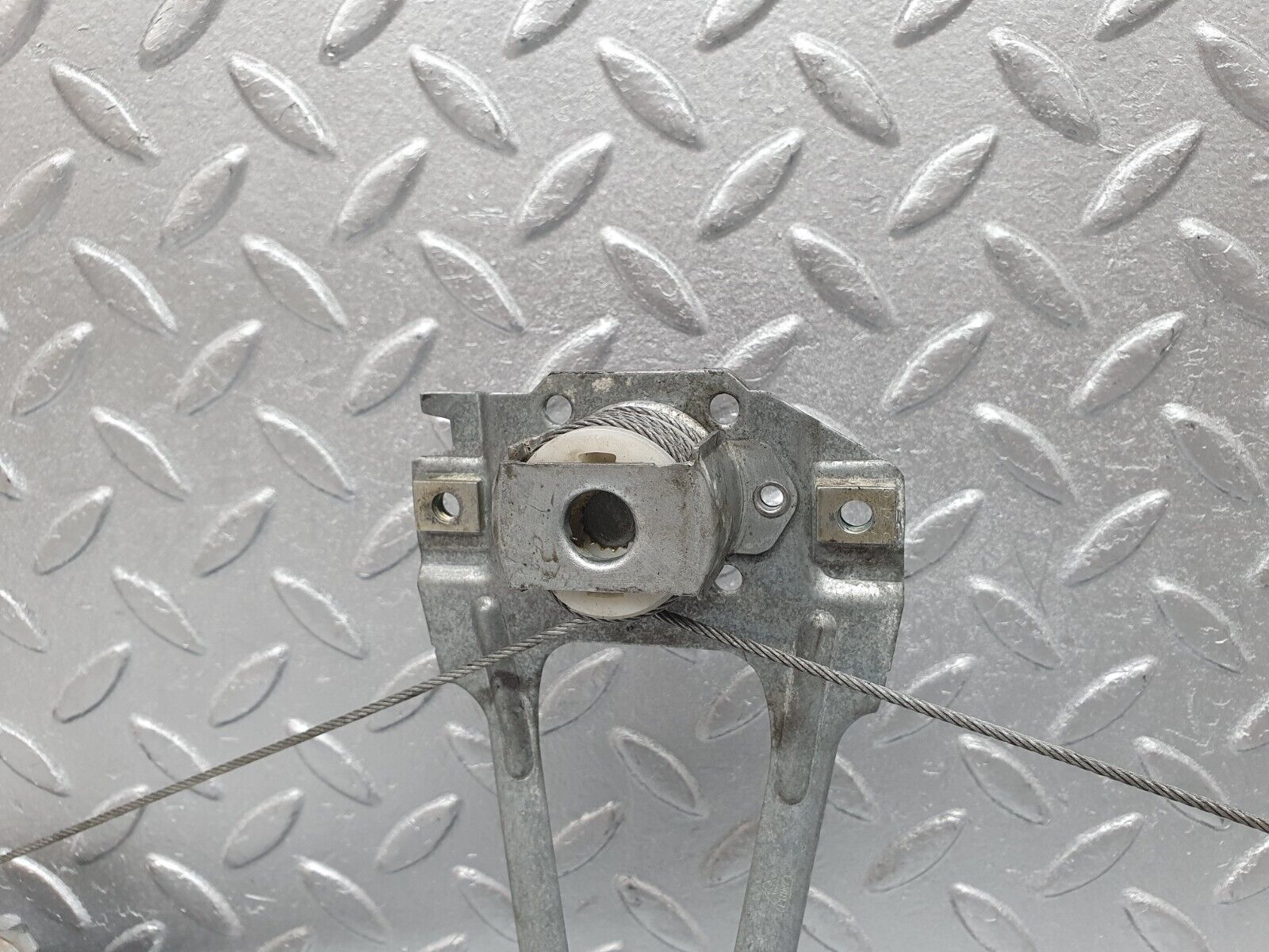 41402 Mercedes-Benz W124 200E Rear Right Manual Window Regulator