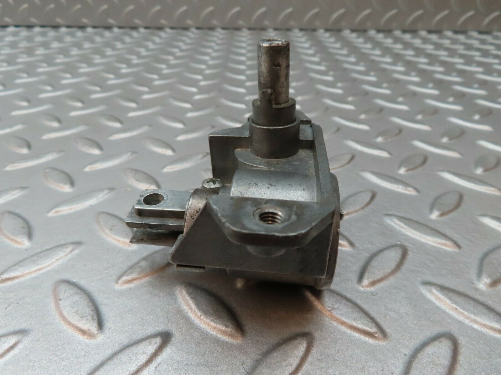 4758 Mercedes-Benz W114 280CE Coupe Vent Window Regulator Left