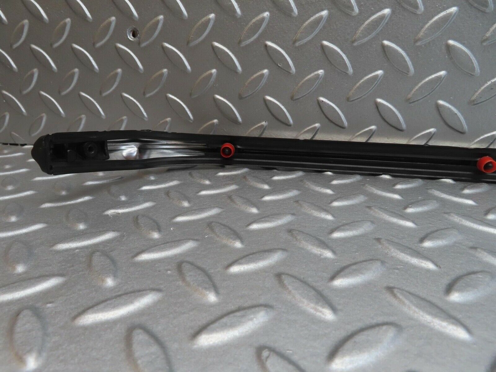 13450 Mercedes-Benz W123 200 Rear Left Fender Wing Centre Moulding Trim