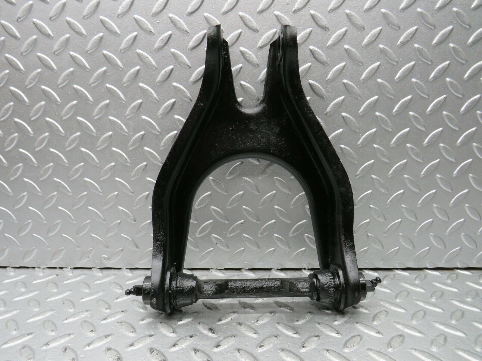 21936 Mercedes-Benz W121 190b Ponton Front Left Upper Control Arm