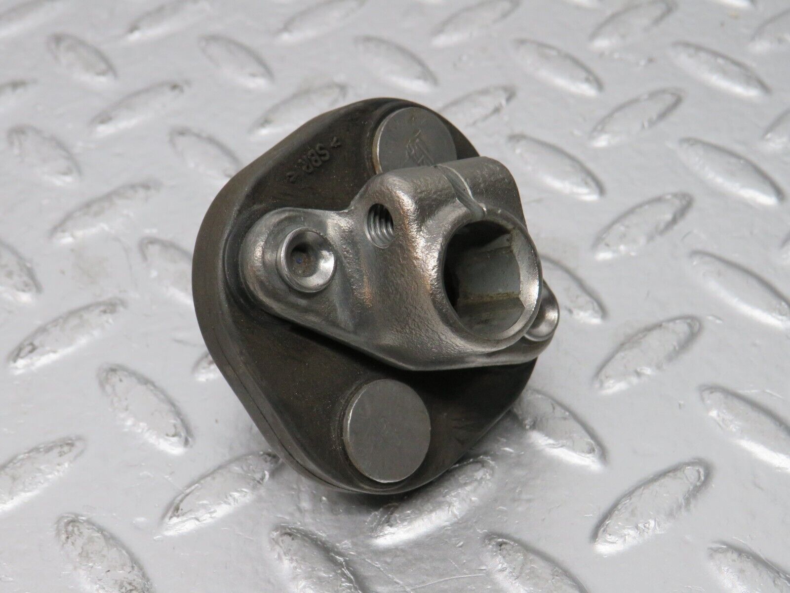 31605 Mercedes-Benz W201 190LE 1.8L Steering Column Lower Shaft Connector 2104620146