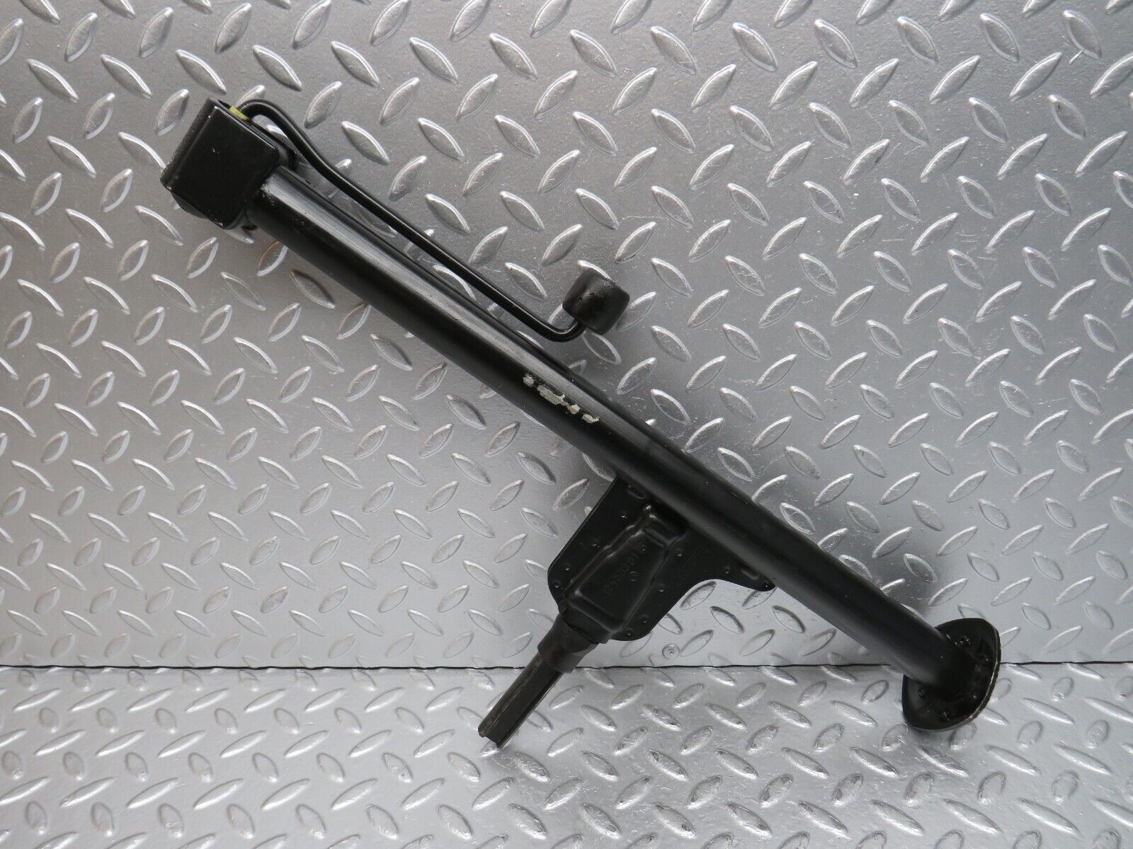 32552 Mercedes-Benz S124 300TE Wagon Car Jack 1245830115