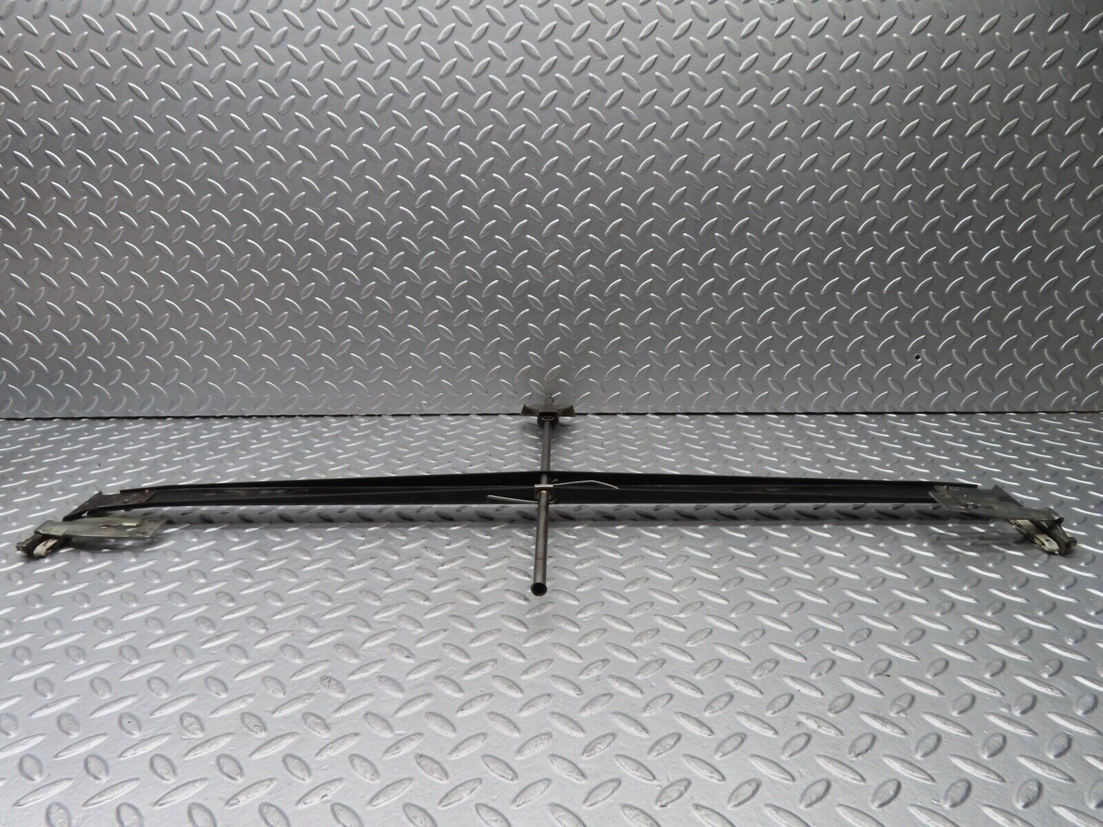 20350 Mercedes-Benz W114 280CE Coupe Power Sunroof Mechanism