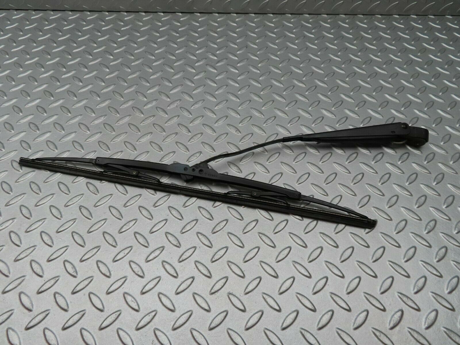 3935 Mercedes-Benz S123 200T Wagon Front Right Wiper Arm Bosch 3399990553