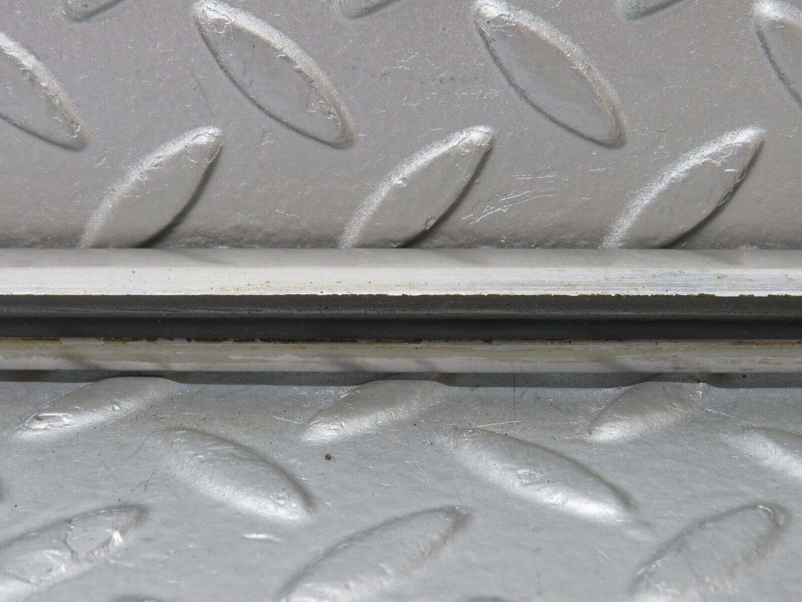 35775 Mercedes-Benz W108 Rear Right Door Centre Moulding Trim