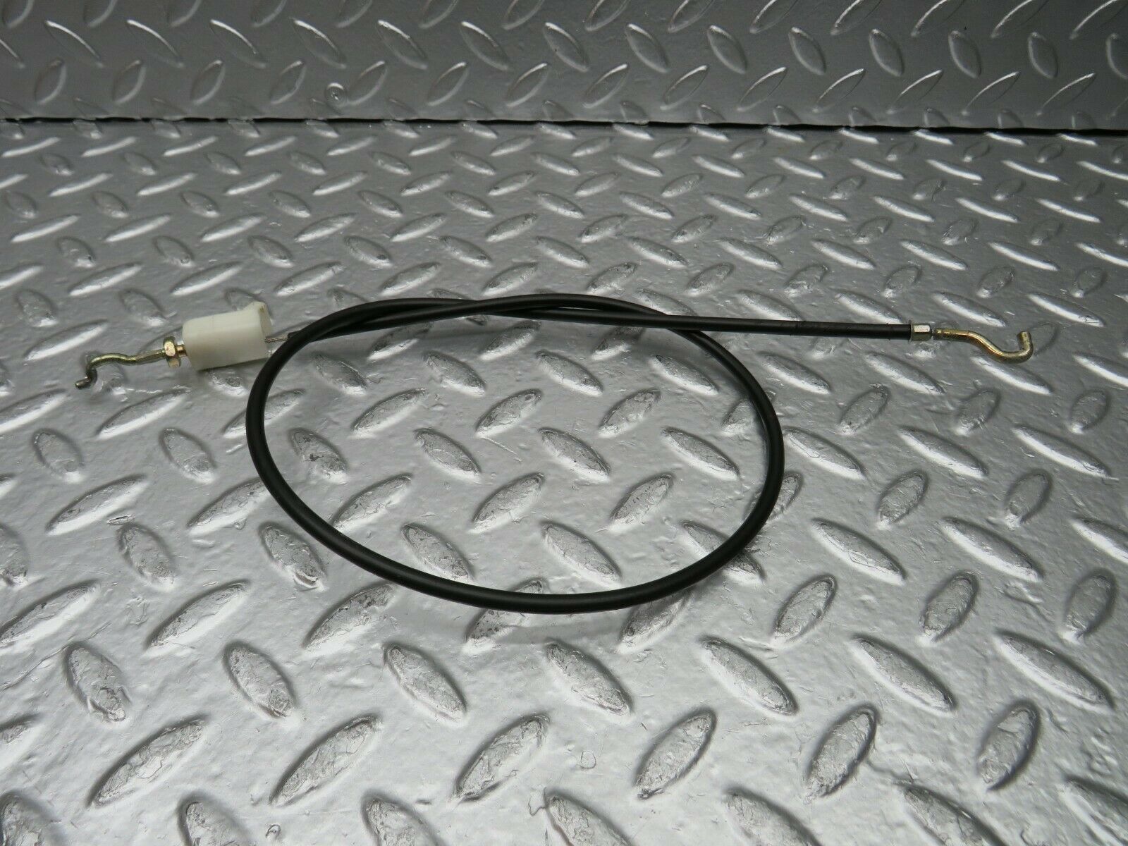 22589 Mercedes-Benz C124 E220 Coupe Door Lock Cable