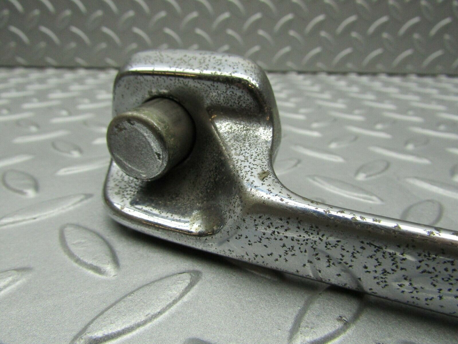 3291 Mercedes-Benz W108 280SE Door Handle Rear Left 1087661102