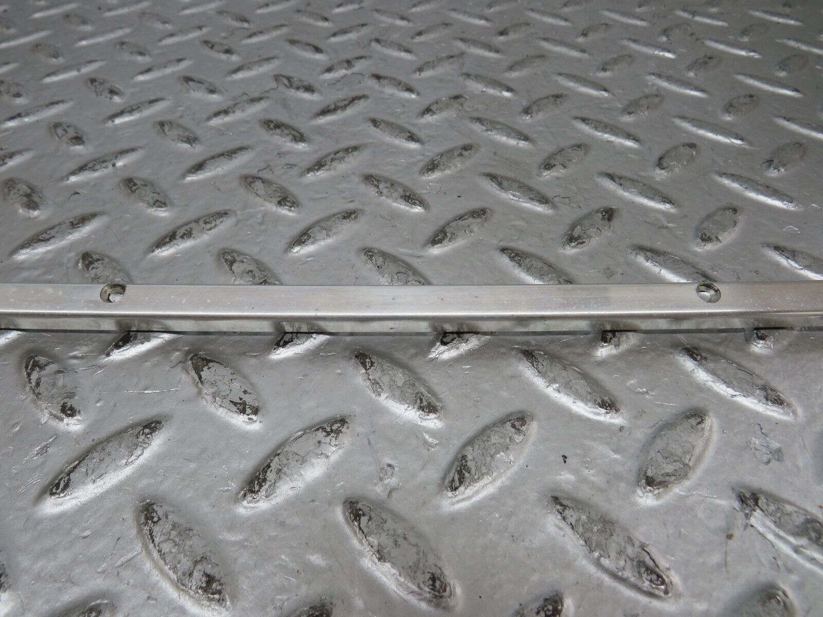 26639 Mercedes-Benz C124 220CE Coupe Sunroof Chrome Trim