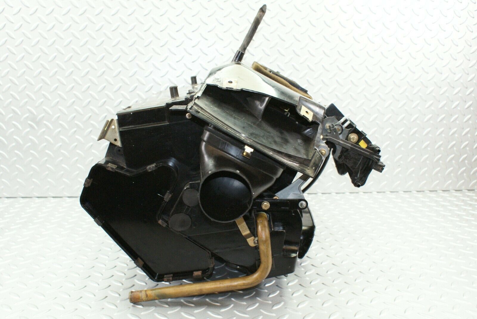 2667 Mercedes-Benz W116 350SE Heater Box Blower Housing