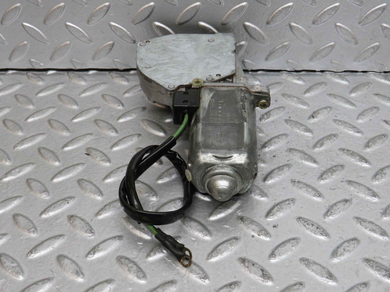 29664 Mercedes-Benz W123 230E Front Left Window Regulator Motor 0130821018