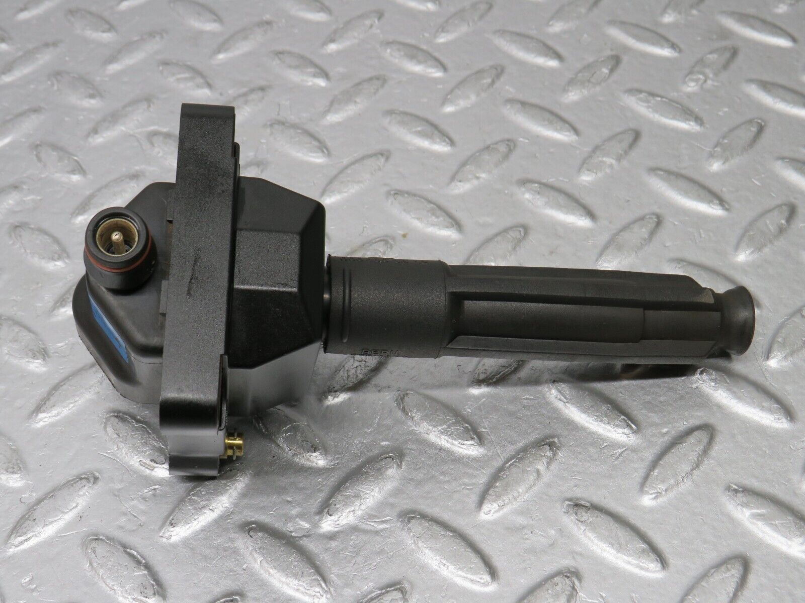 38345 Mercedes-Benz R129 280SL Coupe Ignition Coil Bosch 0221506444 0001587003 0001593642