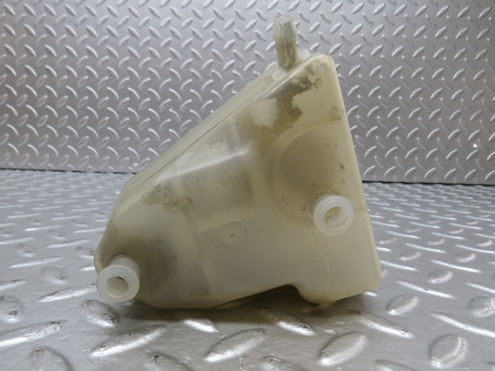 26857 Mercedes-Benz W123 240D Brake Fluid Reservoir Tank