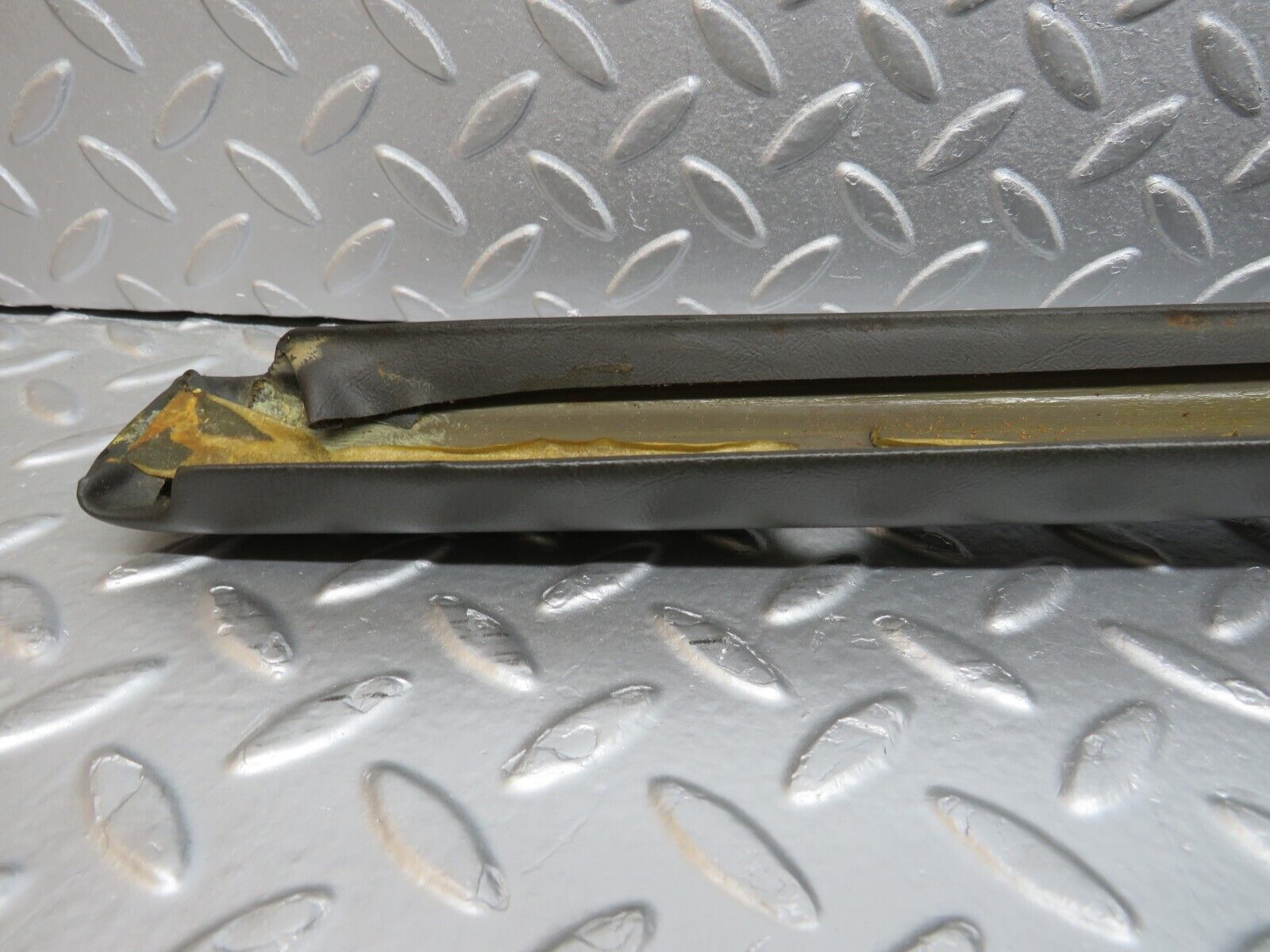 40240 Mercedes-Benz W110 230 B Pillar Cover Right Side