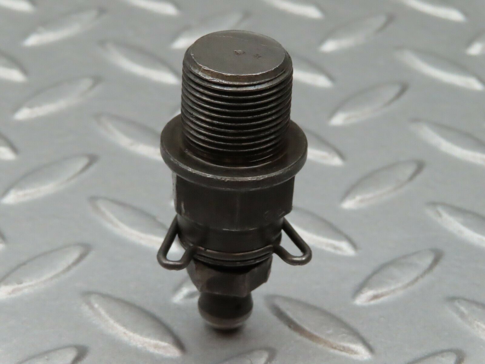 3545 Mercedes-Benz W108 280SE Ball Studs For Rocker Arm Mounting (Timing)