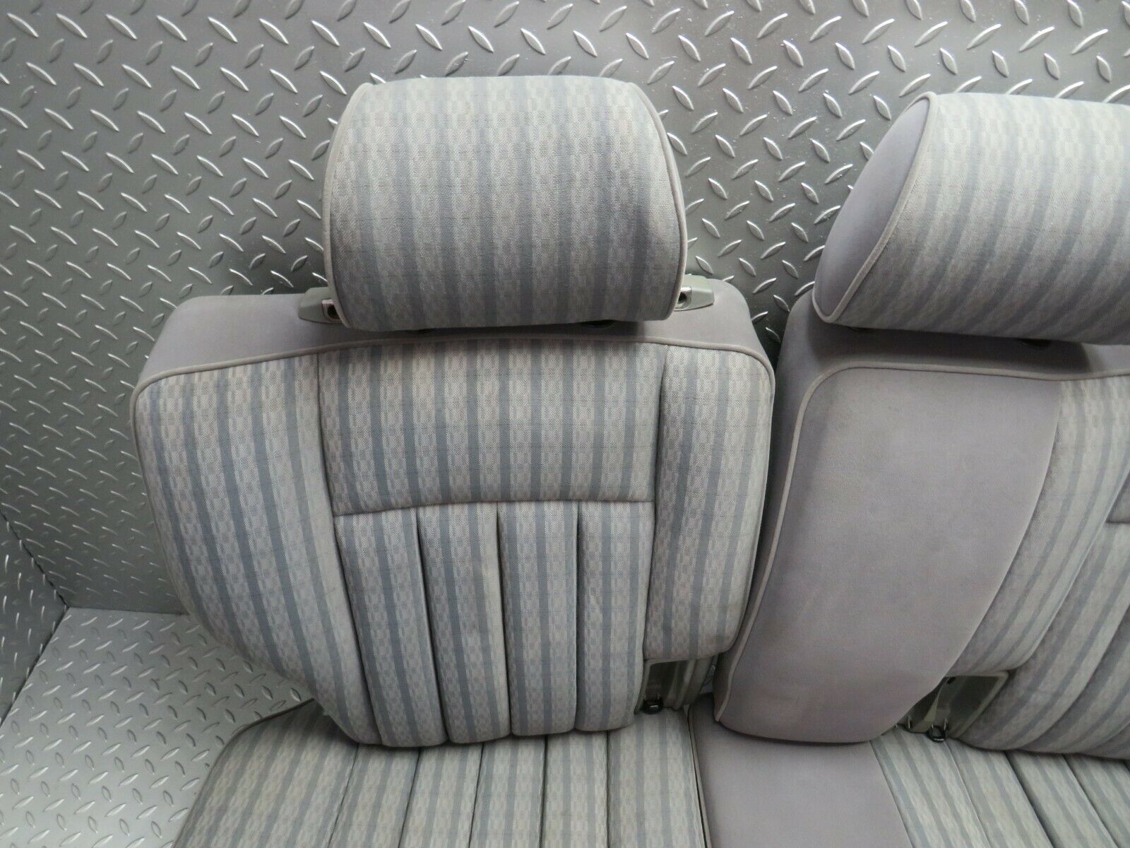 24372 Mercedes-Benz S124 220TE Wagon Rear Seat