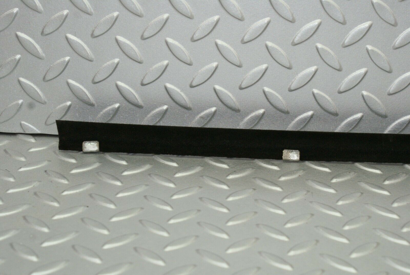 2649 Mercedes-Benz W116 350SE Glass Seal Trim Rubber Rear Left