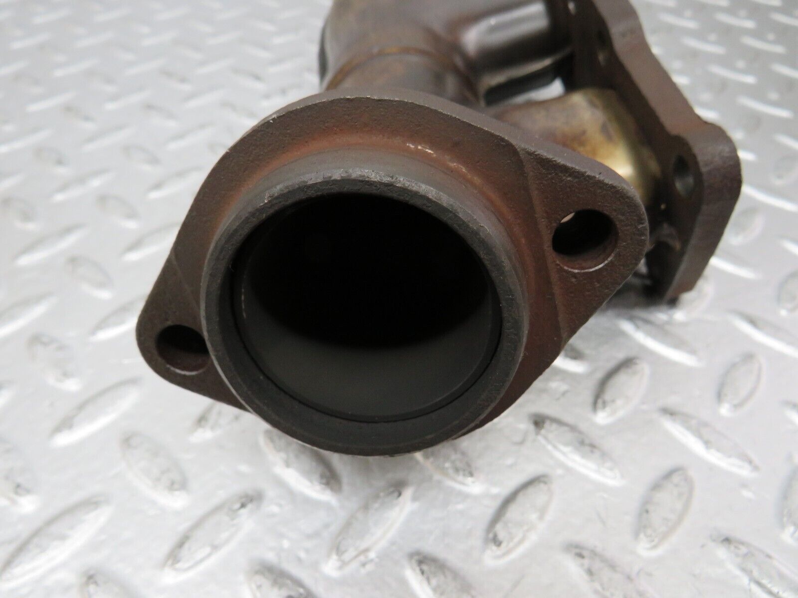 25987 Mercedes-Benz W124 280E Exhaust Manifold 1-3