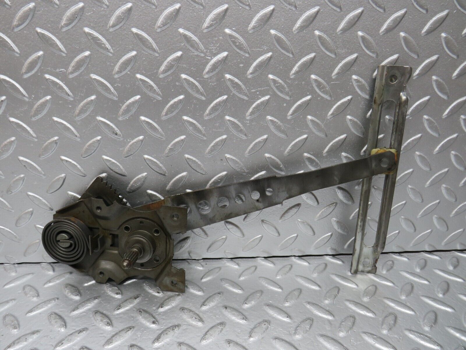 31154 Mercedes-Benz W123 200D Rear Left Manual Window Regulator 1237300146